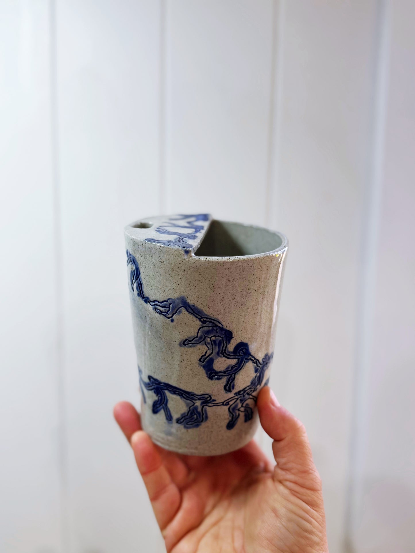 Dancing ladies Ceramic keep cup