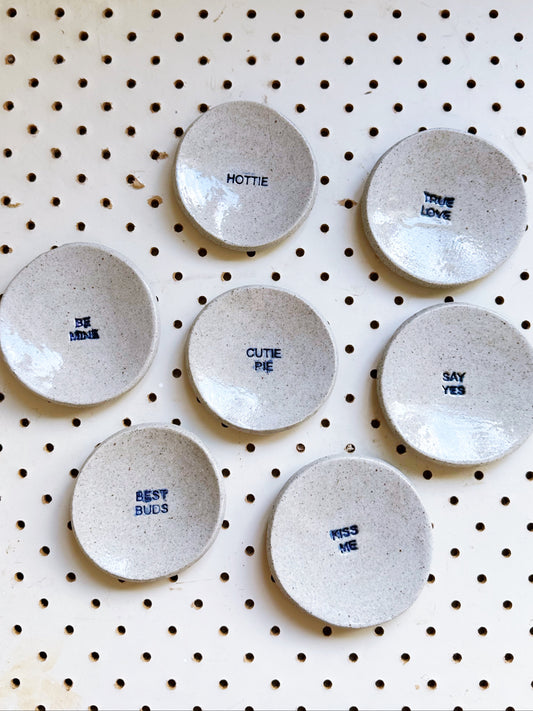 SAY YES trinket/dipping sauce set