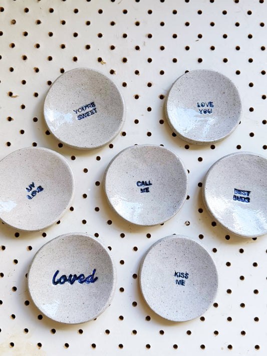 LOVED trinket/dipping sauce dish set