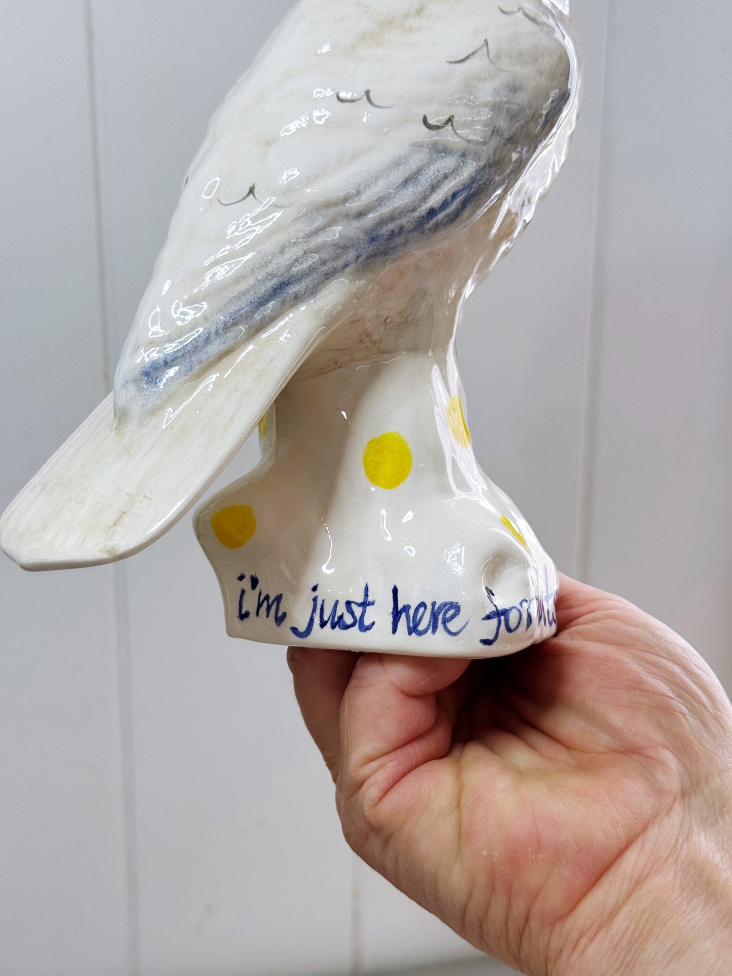 Giggling kookaburra statue