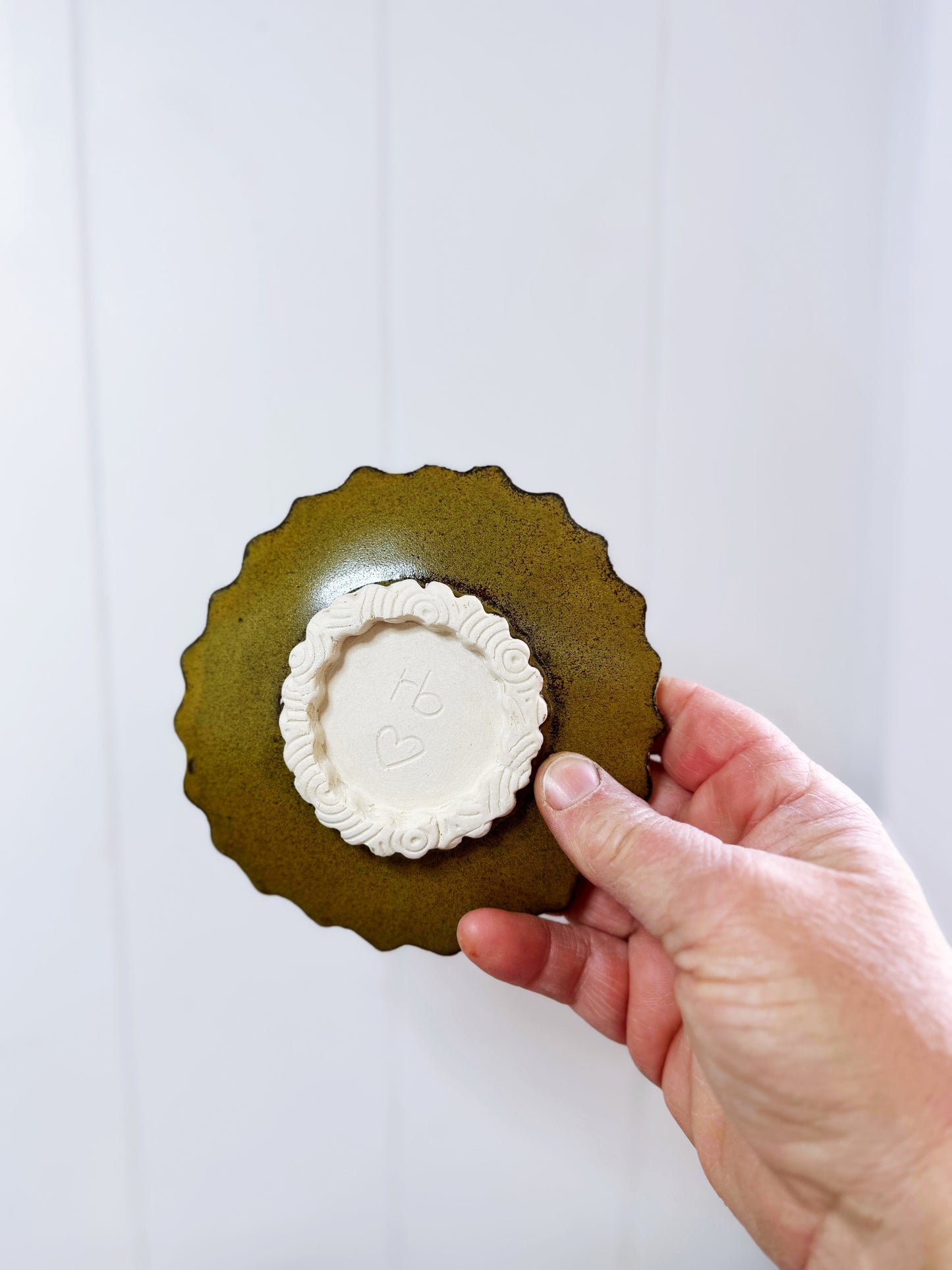 Tenmoku footed serving set