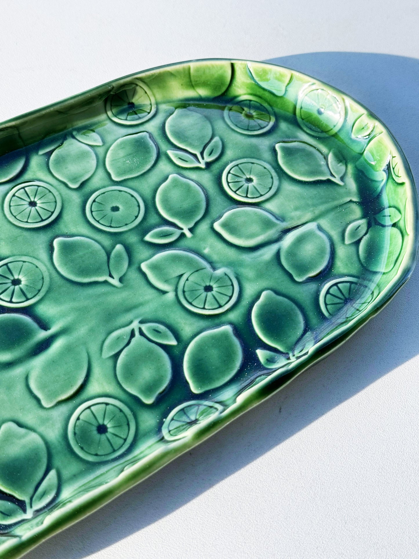 When life gives you lemons serving dish